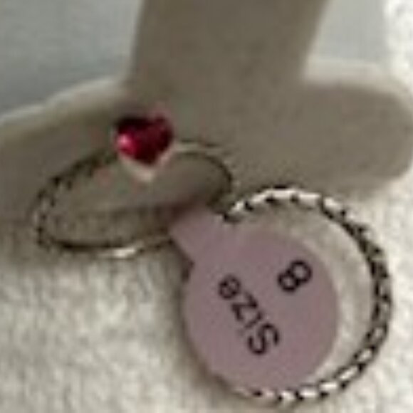 Annika Witt 2-ring sterling silver set 1 w/heart shaped stone New in Box Size 8 - Picture 1 of 5
